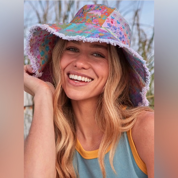 NWT NATURAL LIFE Sandy Days Bucket Hat - Picture 4 of 5